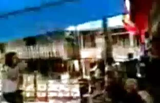 მჭიდრო ძალაუფლება დიდი მკერდი